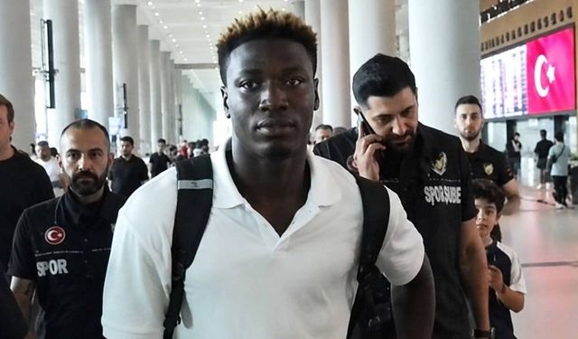 Fenerbahçe'nin yeni transferi Oppong İstanbul'da