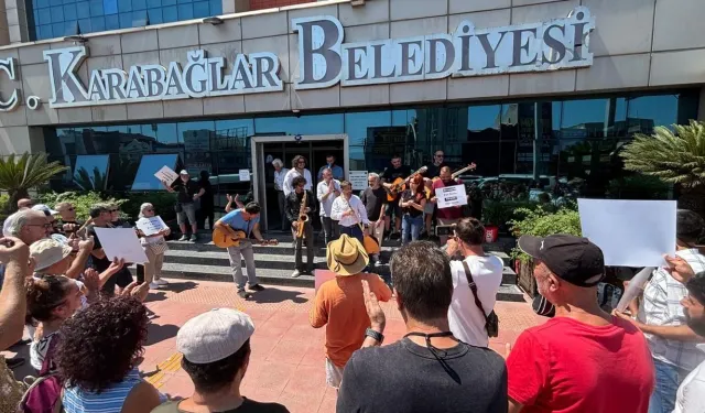 Karabağlar Belediyesi önünde "sürgün" protestosu