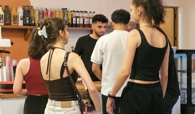 ÜNİVERSİTELİLERİN GÖZDE MEKANI YURT KAFE’YE YOĞUN İLGİ