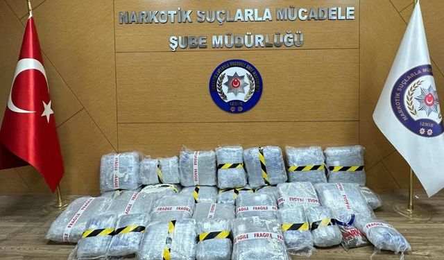 İzmir’de bir evde 80 kilo uyuşturucu ele geçirildi