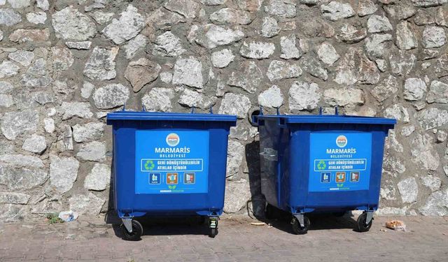 Marmaris’te geri dönüşen atıklar mavi konteynerlerde toplanacak