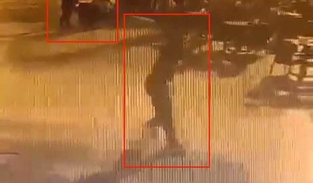 İzmir’de belediyeye ait kafeye silahlı saldırı kamerada