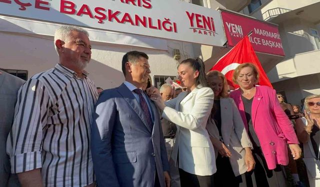 Marmaris Belediye Başkanı Ünlü, CHP’den istifa ederek Yeni Parti’ye katıldı