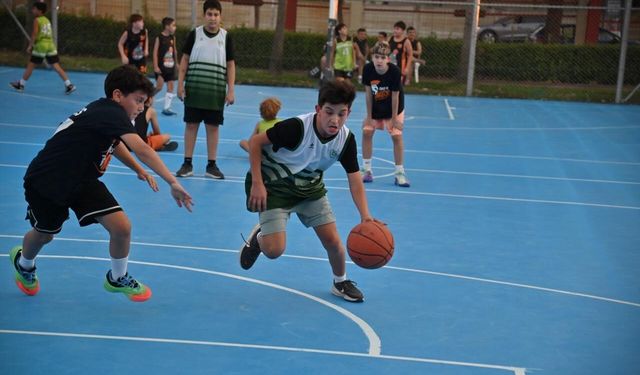 Manisa’da basketbol tutkusu sahaya yansıdı