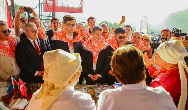 Ödüllü Barbaros köyünün Boru şapkası Azerbaycan’da tanıtıldı