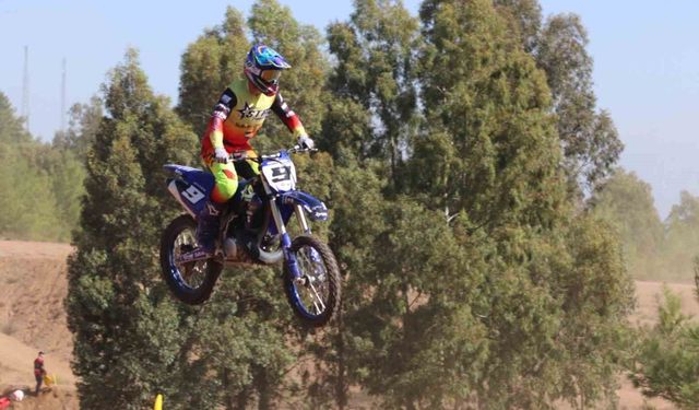 Fethiye’de ilk gün motokros yarışları nefesleri kesti