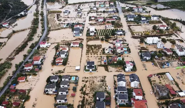 Türkiye'nin tatil cenneti felaketi yaşıyor: Dalaman’da taşkın ve heyelan!