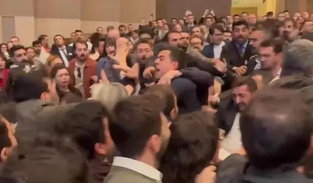İstanbul Barosu genel kurulunda yumruklu kavga