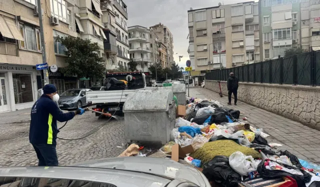Karşıyaka'da muhtar çöpler için ilaçlama istedi