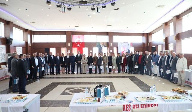 Menderes’te Muhtarlar Günü Kutlandı