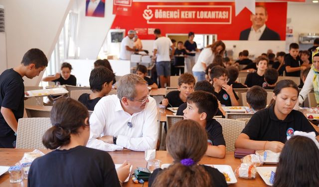 50 liraya üç çeşit yemek, bir de meyve
