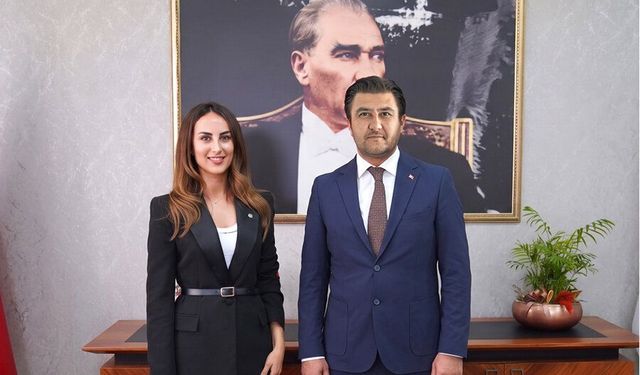 Asuman Gülsoy AK Parti'ye katıldı