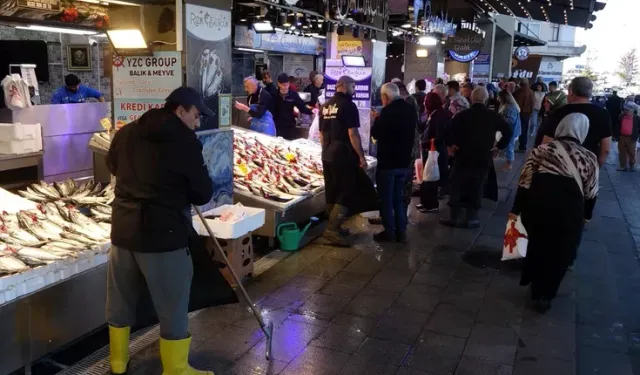 Trabzon’da palamut tezgahlarda 125 liradan satılıyor