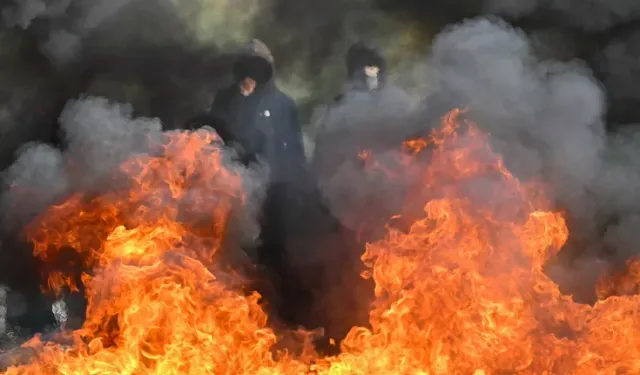 Fransa'da lise protestolarında bilanço ağırlaşıyor
