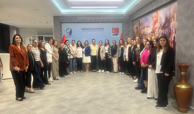 CHP İzmir kadın kollarından birlik mesajı