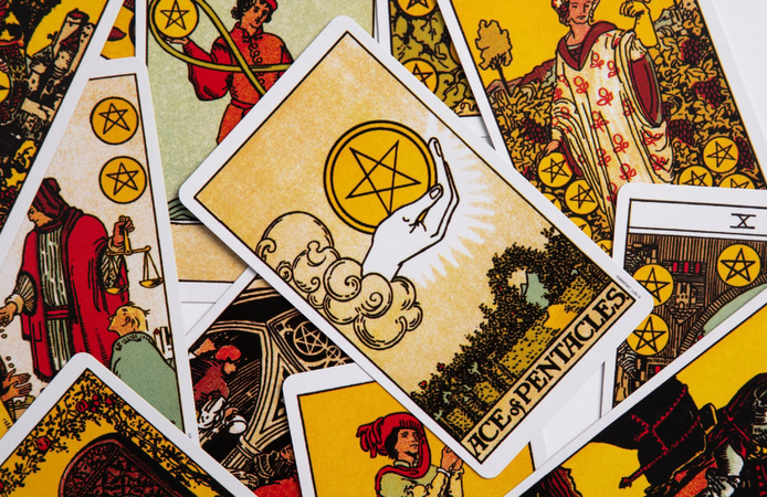 23 Nisan 2025 tarot falına göre günlük burç yorumları