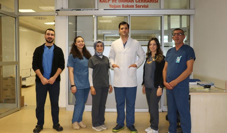 82 yaşındaki hasta açık kalp ameliyatıyla sağlığına kavuştu