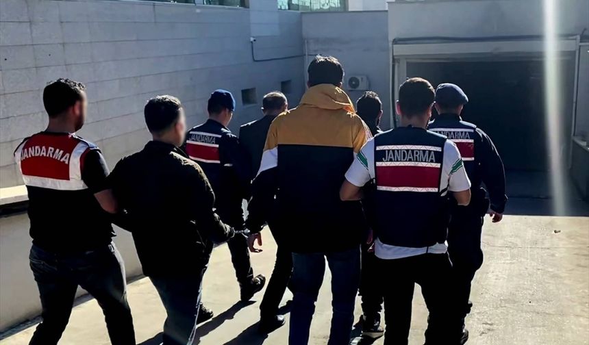 Mersin'de PKK/KCK propagandası yaptıkları iddiasıyla 4 zanlı tutuklandı