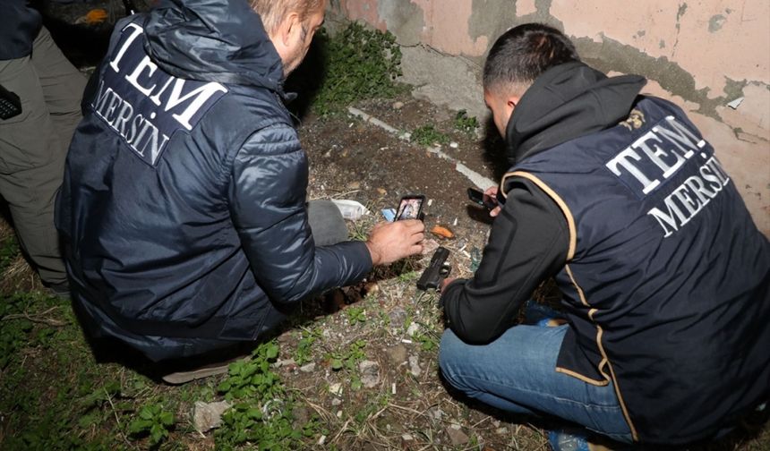 Mersin'de PKK/KCK ve FETÖ operasyonunda 10 zanlı gözaltına alındı
