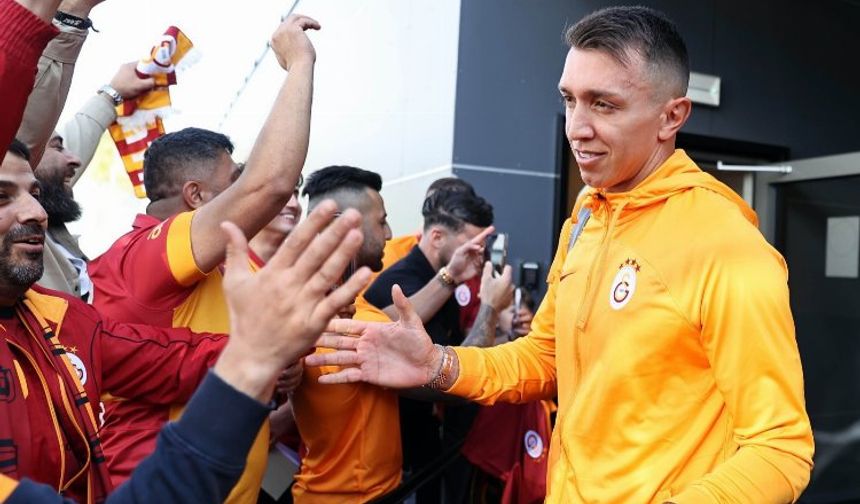 Galatasaray, Şanlıurfa'da Taraftar İçin Sahaya Çıktı