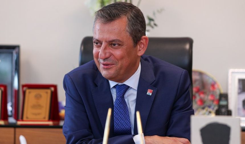 İYİ Parti'nin Yeni Genel Başkanı Dervişoğlu'na Özel'den Tebrik Telefonu