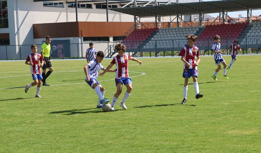 Okul Sporlarında Küçük Erkekler Futbol Grup Müsabakaları Kula’da Başladı