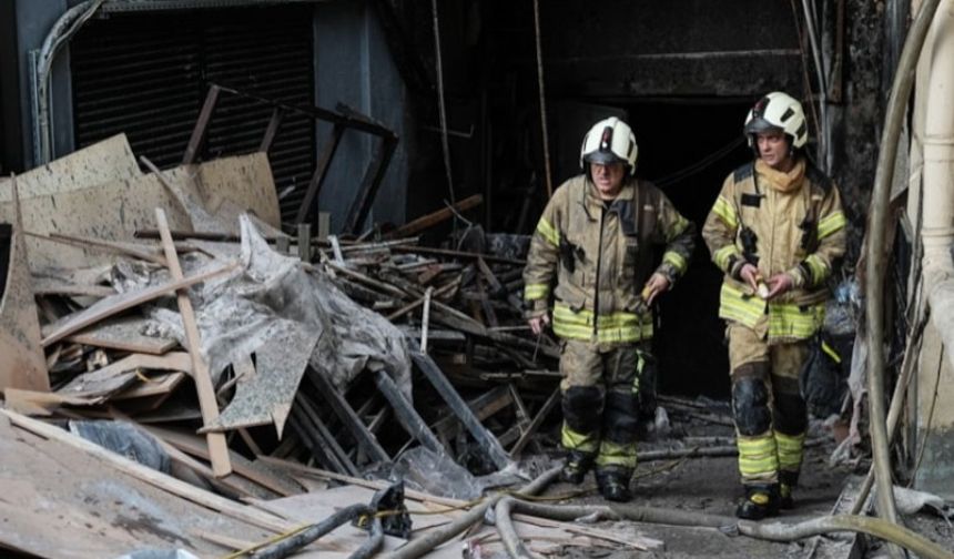 İstanbul'daki yangında 13 kamu görevlisi hakkında soruşturma izni