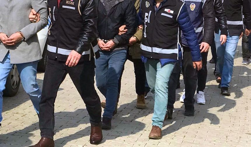 İzmir'de Uyuşturucu Tacirlerine Darbe