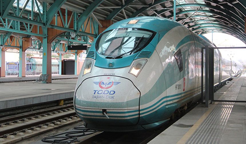 Sivas ile İstanbul Arasında Yüksek Hızlı Tren Seferleri Başladı