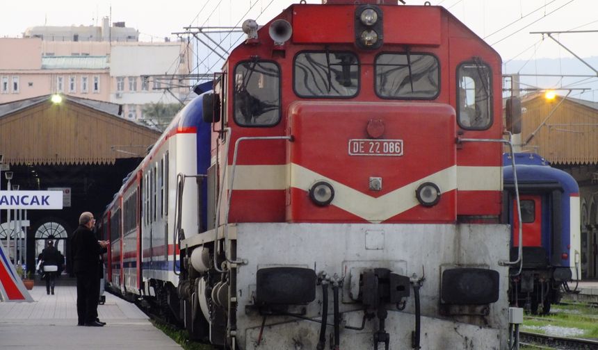 İzmir Mavi Treni: İzmir-Ankara hızlı tren durakları ve bilet fiyatları