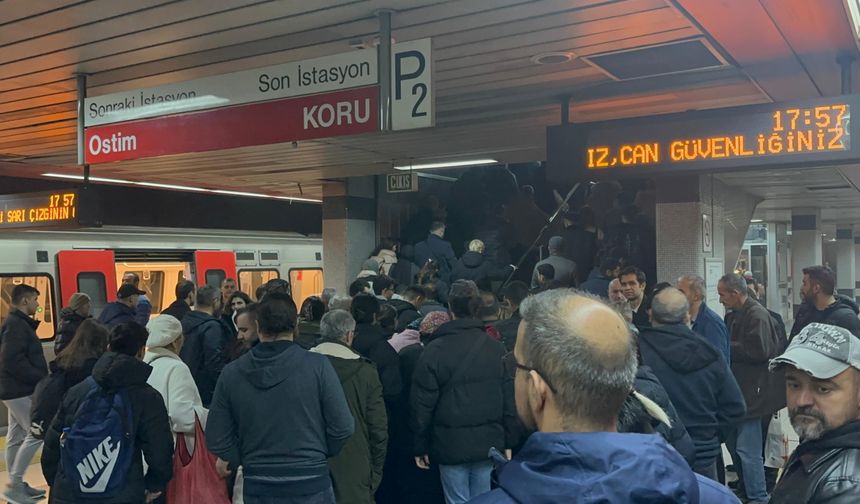 Ankara'da metro istasyonunda yangın