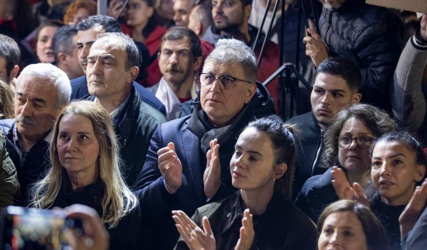 Başkan Tugay İzmirlileri meydanlara davet etti!