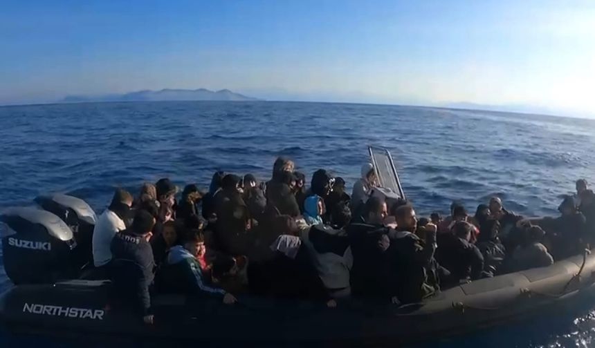 Fethiye açıklarında göçmen operasyonu: 29’u çocuk 64 kişi yakalandı