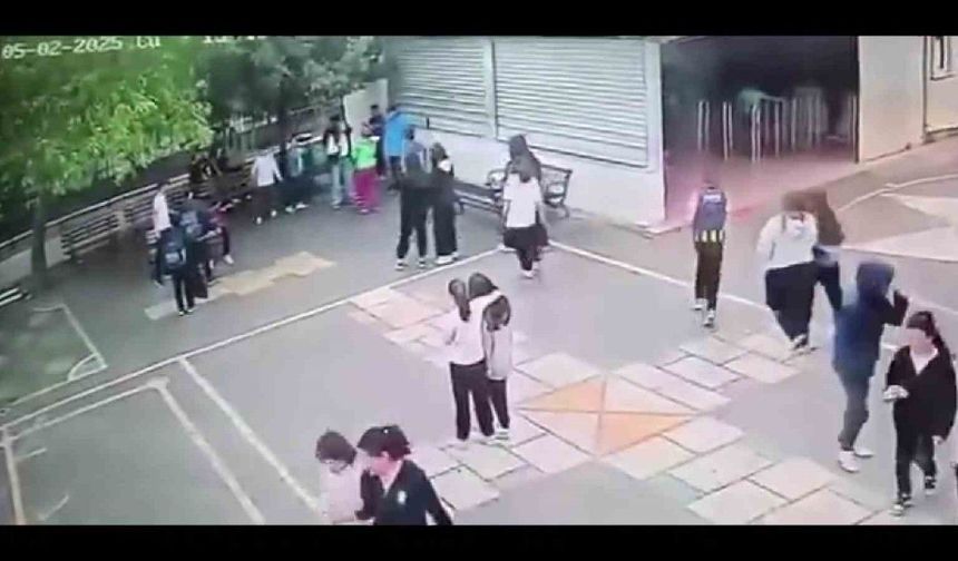 Ataşehir’de camına taş atılmasına sinirlenen kadın, okulun bahçesindeki çocuğa saldırdı