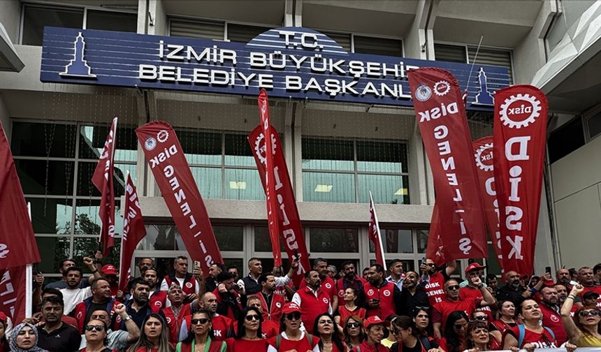 CHP İl Başkanı Aslanoğlu, işçilerin çıkarılacağı şubelerin başkanlarıyla görüştü