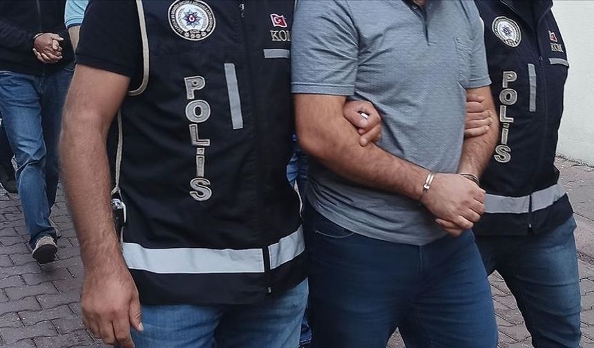 İzmir merkezli altı ilde FETÖ operasyonu: 40 şüpheli gözaltına alındı