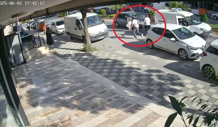 Yol vermeyen 3 maganda anne ile oğluna saldırdı, 5 yaşındaki çocuklar da yaralandı