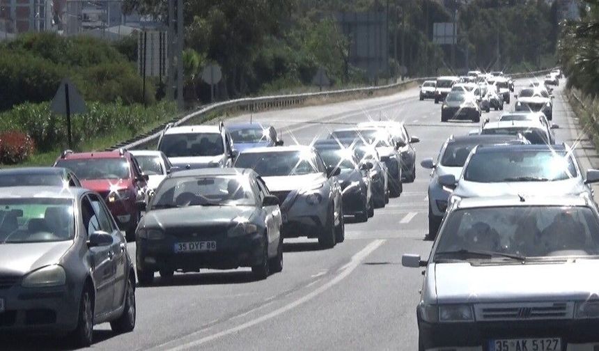 İzmir’de araç sayısı 2 milyon 144 bini geçti