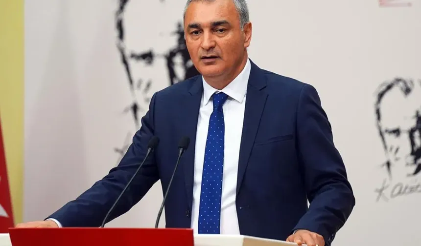 CHP’de görevden alma dalgası