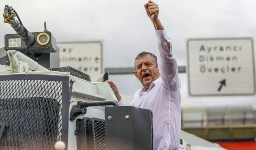 CHP’de Yürüyüş İddiası