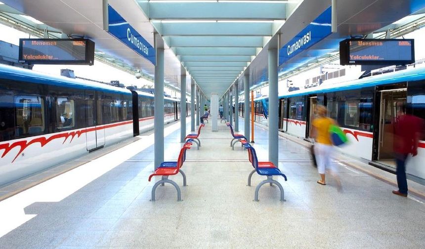 İZBAN'da butonlu kapı dönemi başlıyor
