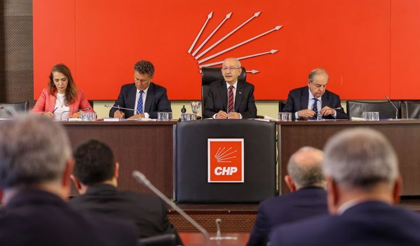 CHPde kriz derinleşiyor