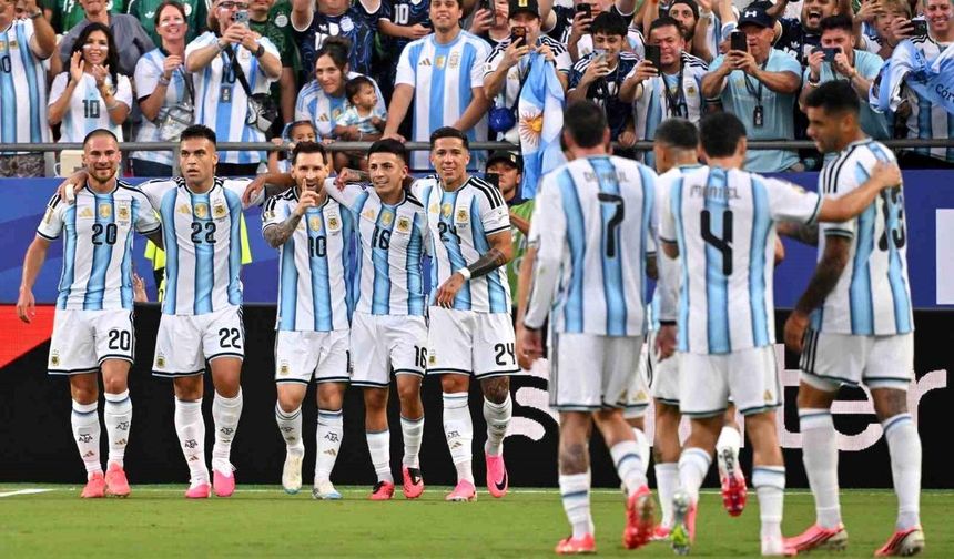 Messi gecesi Arjantin şovuyla başladı