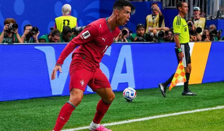 Ronaldo tarihe geçti