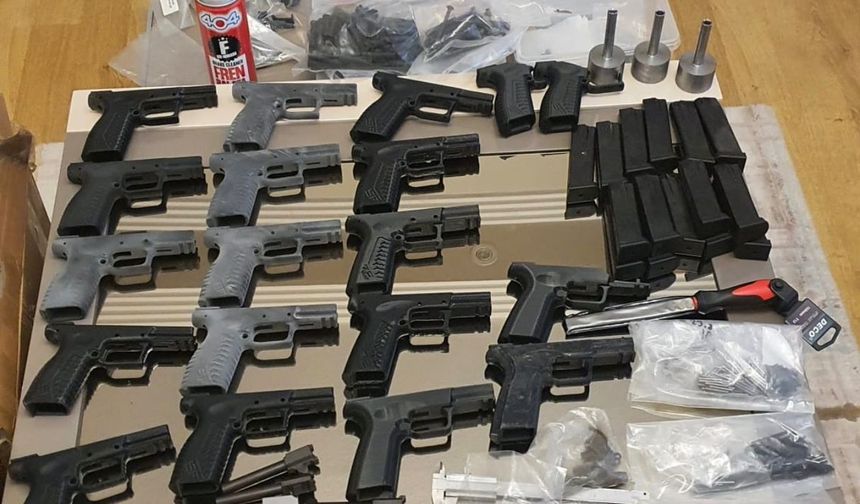 İzmir’de eş zamanlı suç operasyonu