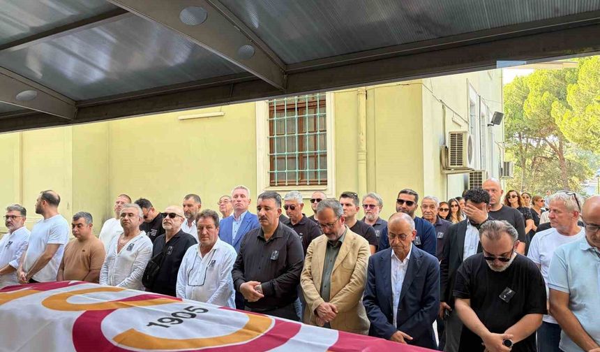 Aziz Üstel İzmir’de son yolculuğuna uğurlandı