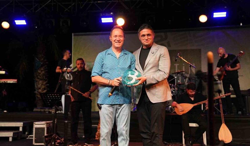 Aliağa Sanat Günleri, Şakran Zeytin ve Deniz Festivali ile başladı