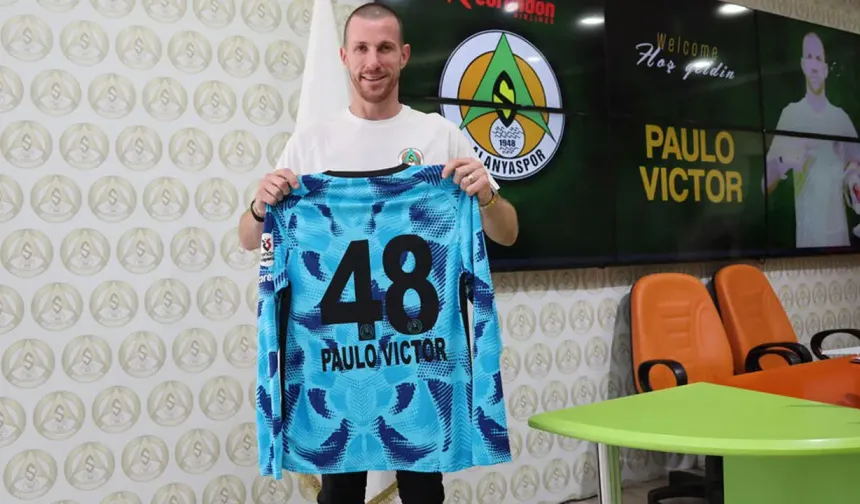 Paulo Victor ile 1 yıl daha
