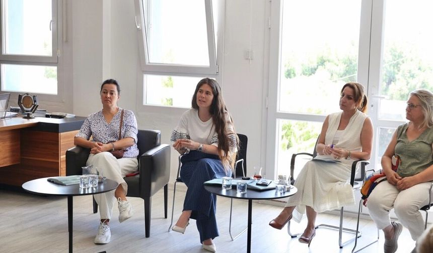 Başkan Lâl Denizli, Halk Günü buluşmalarında vatandaşları dinlemeye devam ediyor
