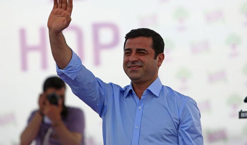 Mahmut Arıkan, Selahattin Demirtaş’ı cezaevinde ziyaret etti! Görüşmeler sürecek